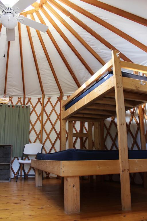 Tranquil Timbers Yurt 3 Hotel Sturgeon Bay Exterior photo
